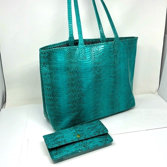 Beirn Teal Python Grace Large Shoulder Tote Bag with Matching Clutch - Picture 1 of 13